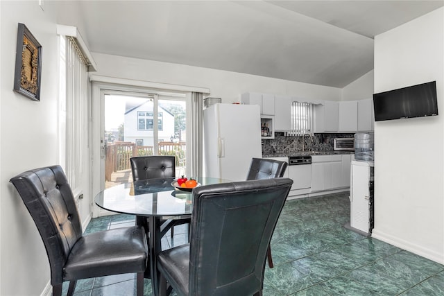 181 Oak St, West Hempstead, NY 11552 - photo 8