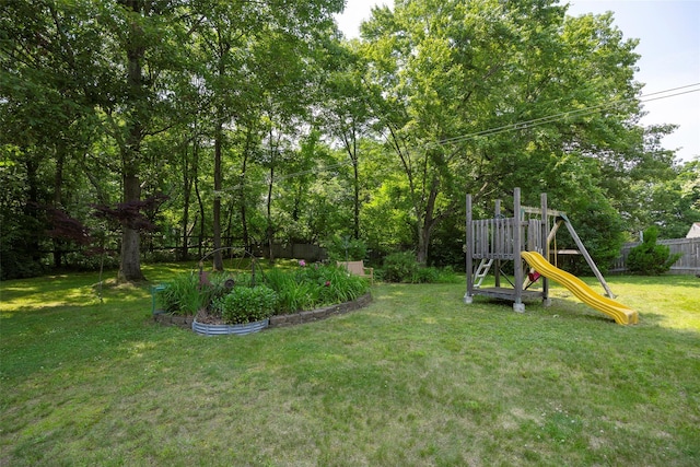4 Tower Rd, Hopewell Junction, NY 12533 - view of yard featuring a playground