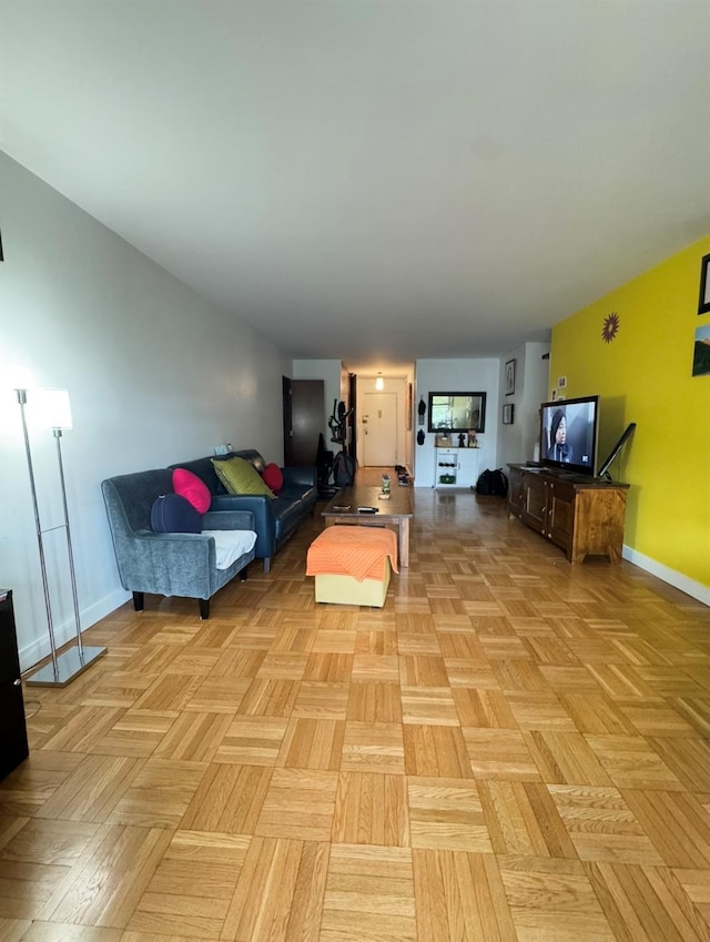66-36 Yellowstone Blvd Unit 4F, Forest Hills, NY 11375 - living area with baseboards