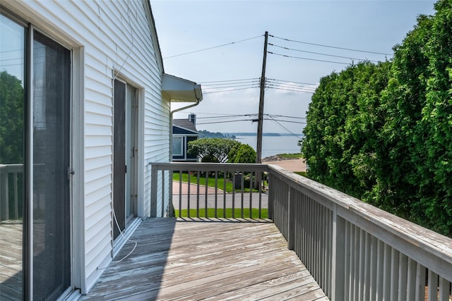 108 Kensington Oval, New Rochelle, NY 10805 - view of wooden terrace