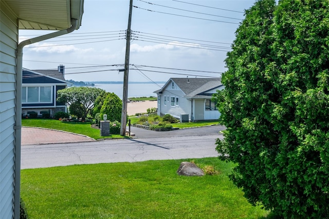 108 Kensington Oval, New Rochelle, NY 10805 - view of grassy yard