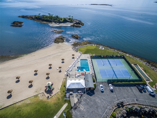 108 Kensington Oval, New Rochelle, NY 10805 - bird's eye view of a large body of water and a pool