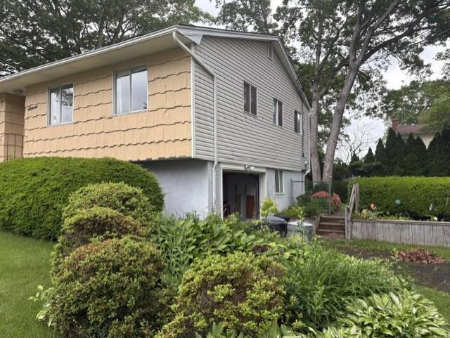 11 Hart St, Port Jefferson Station, NY 11776 - view of side of home