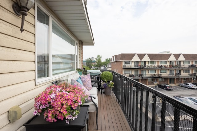 114 Atlantic Ave Unit 82, Lynbrook, NY 11563 - balcony featuring a residential view