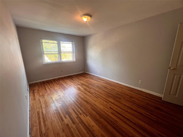 2832 Harding Ave, Bronx, NY 10465 - photo 4