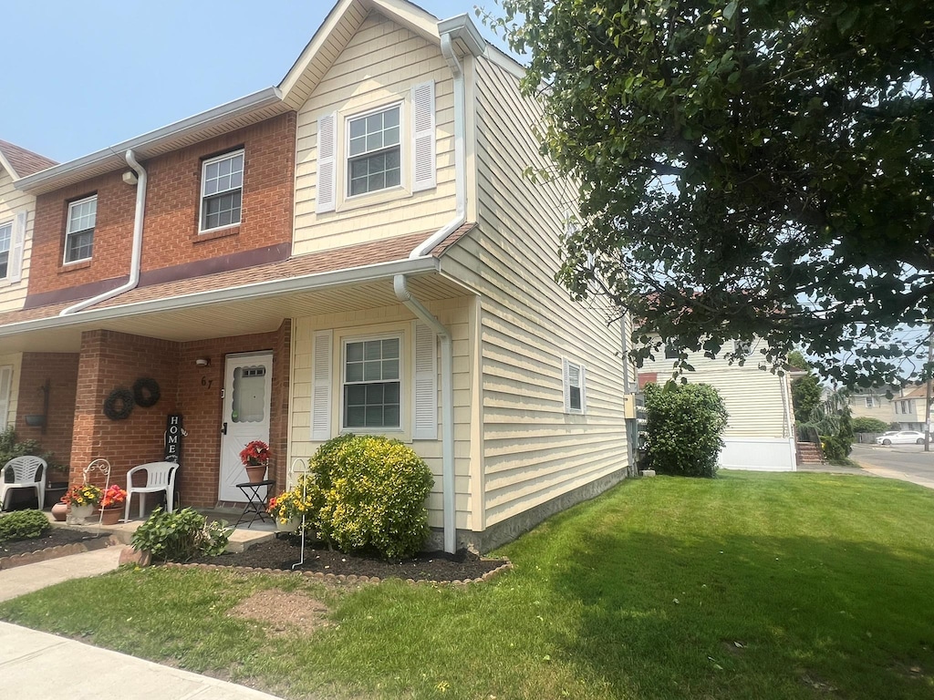 67 De Sibio Pl Unit 67, Inwood, NY 11096 - photo 1