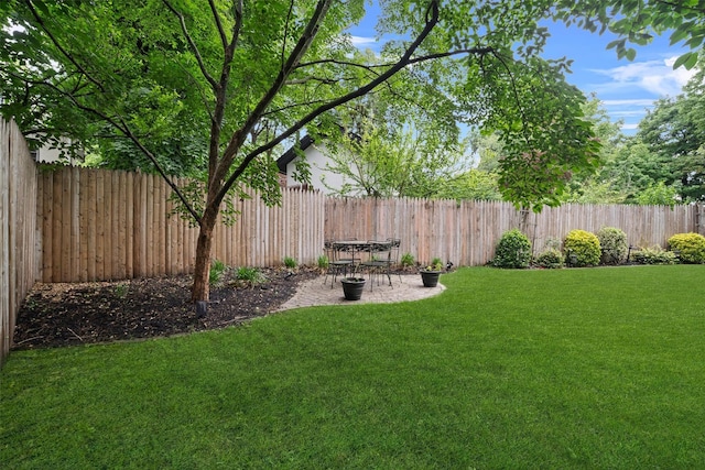 10 Wiltshire St, Bronxville, NY 10708 - fenced backyard with a patio