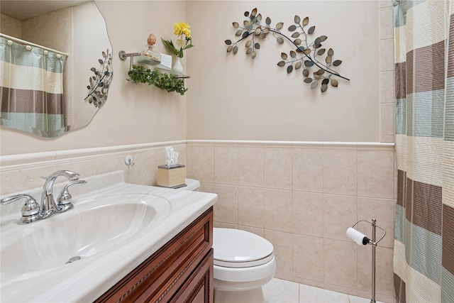 40 Dillmont Dr, Smithtown, NY 11787 - bathroom with tile walls, vanity, wainscoting, and curtained shower