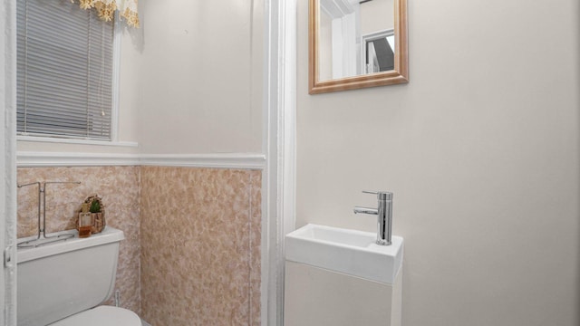 868 Morris Park Ave, Bronx, NY 10462 - bathroom featuring toilet