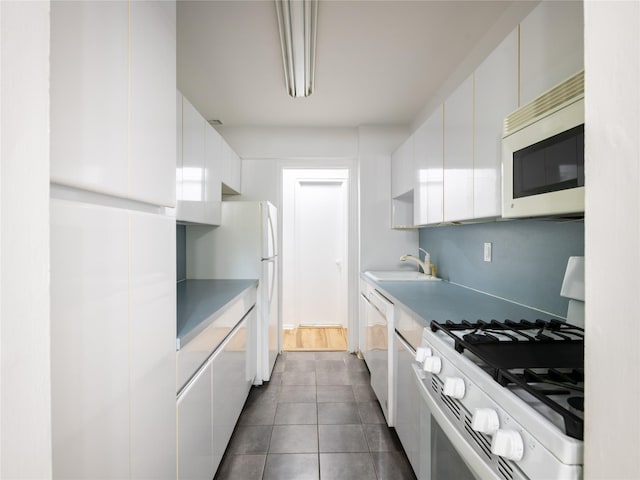 20 Hillpark Unit 1G, Great Neck, NY 11021 - photo 24