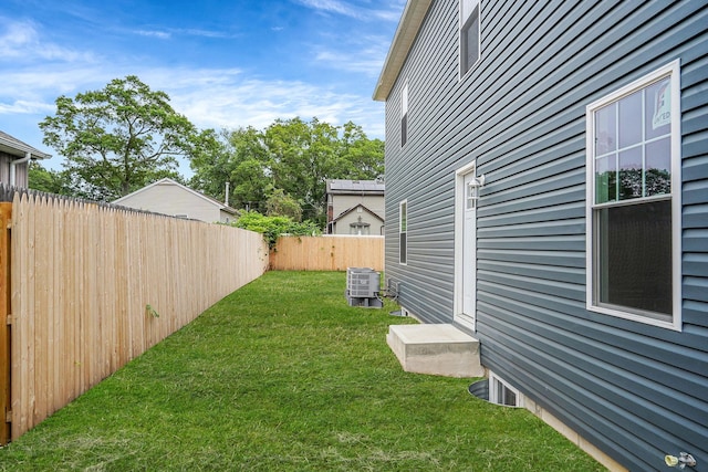 159 Mohawk St, Ronkonkoma, NY 11779 - view of fenced backyard