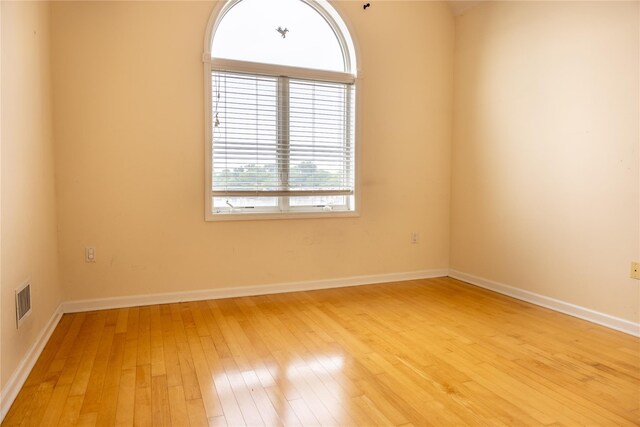 600 Clarence Ave Unit 2H, Bronx, NY 10465 - unfurnished room with light wood finished floors and baseboards