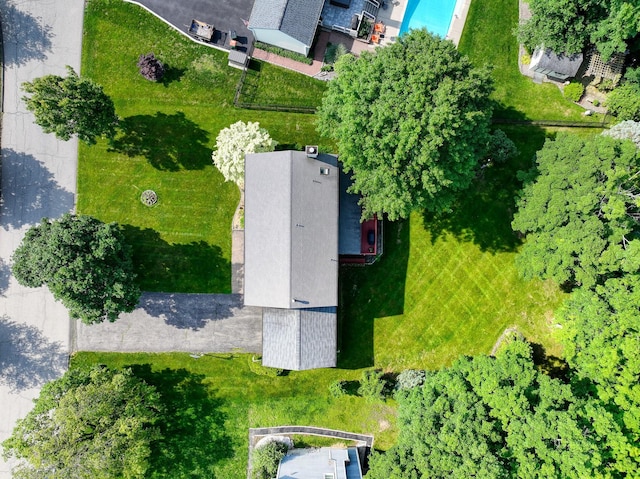 25 Briarwood Dr, Wappingers Falls, NY 12590 - bird's eye view of a pool area