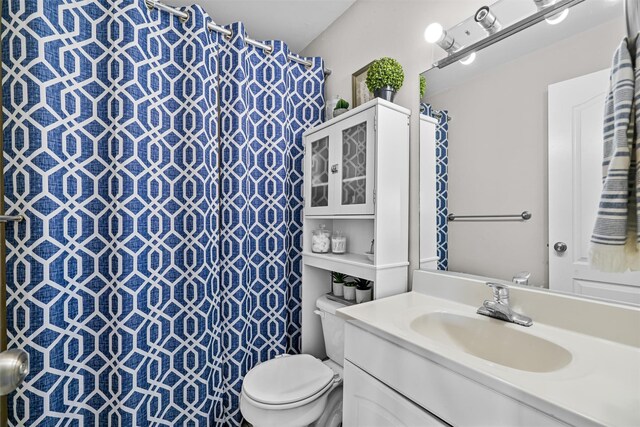 276 Temple Hill Rd Unit 1611, Vails Gate, NY 12553 - bathroom featuring vanity and a shower with curtain