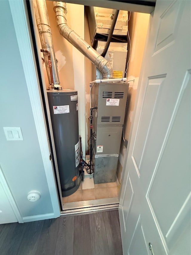 310 Narragansett Villas Dr, Lindenhurst, NY 11757 - utilities featuring water heater and heating unit