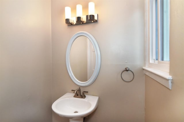 27 Temple Rd, Dobbs Ferry, NY 10522 - bathroom with a sink