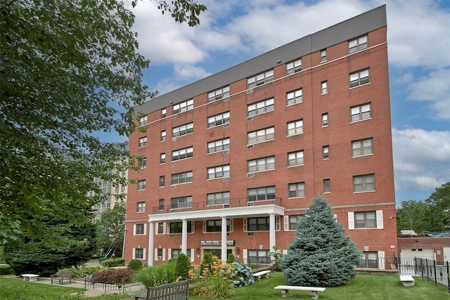 33 Barker Ave Unit 6K, White Plains, NY 10601 - view of apartment building / complex