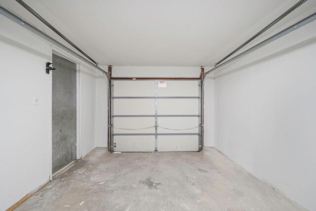 5439 Expressway Dr N, Holtsville, NY 11742 - view of garage