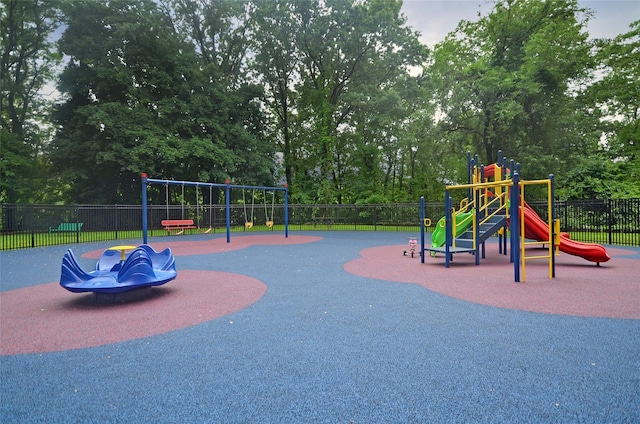 790 Bronx River Rd Unit A31, Bronxville, NY 10708 - communal playground with view of wooded area