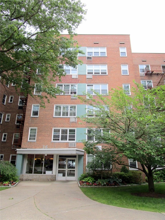 76 Dehaven Dr Unit 6B, Yonkers, NY 10703 - view of apartment building / complex