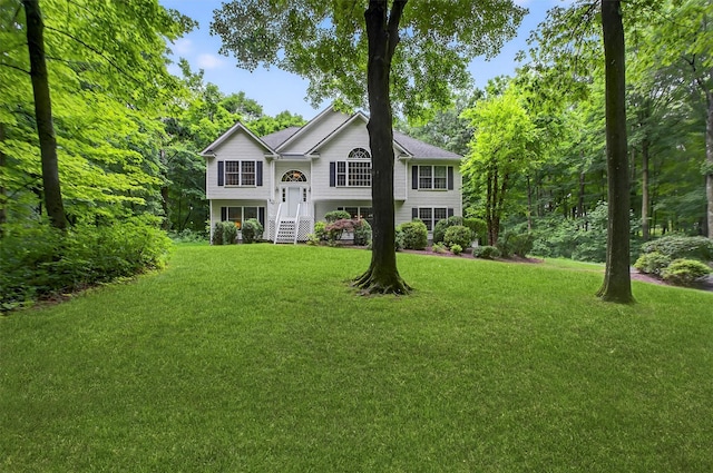 114 Bushwick Rd, Poughkeepsie, NY 12603 - bi-level home with a front lawn