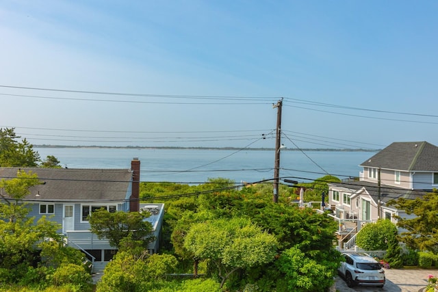 66 Hawser Dr, Oak Beach, NY 11702 - view of yard