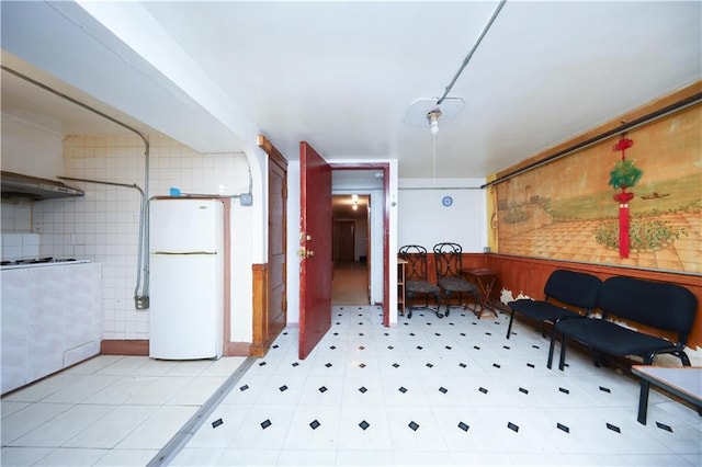 4215 Bedford Ave, Brooklyn, NY 11229 - interior space with freestanding refrigerator and under cabinet range hood