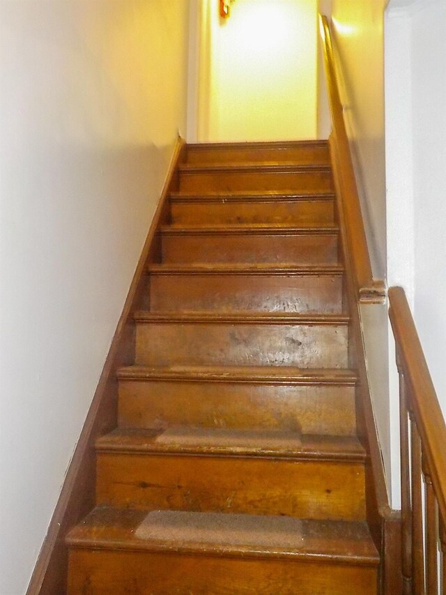 585 Elwood Rd, East Northport, NY 11731 - photo 10