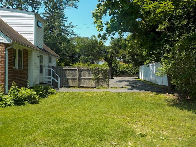 585 Elwood Rd, East Northport, NY 11731 - photo 25
