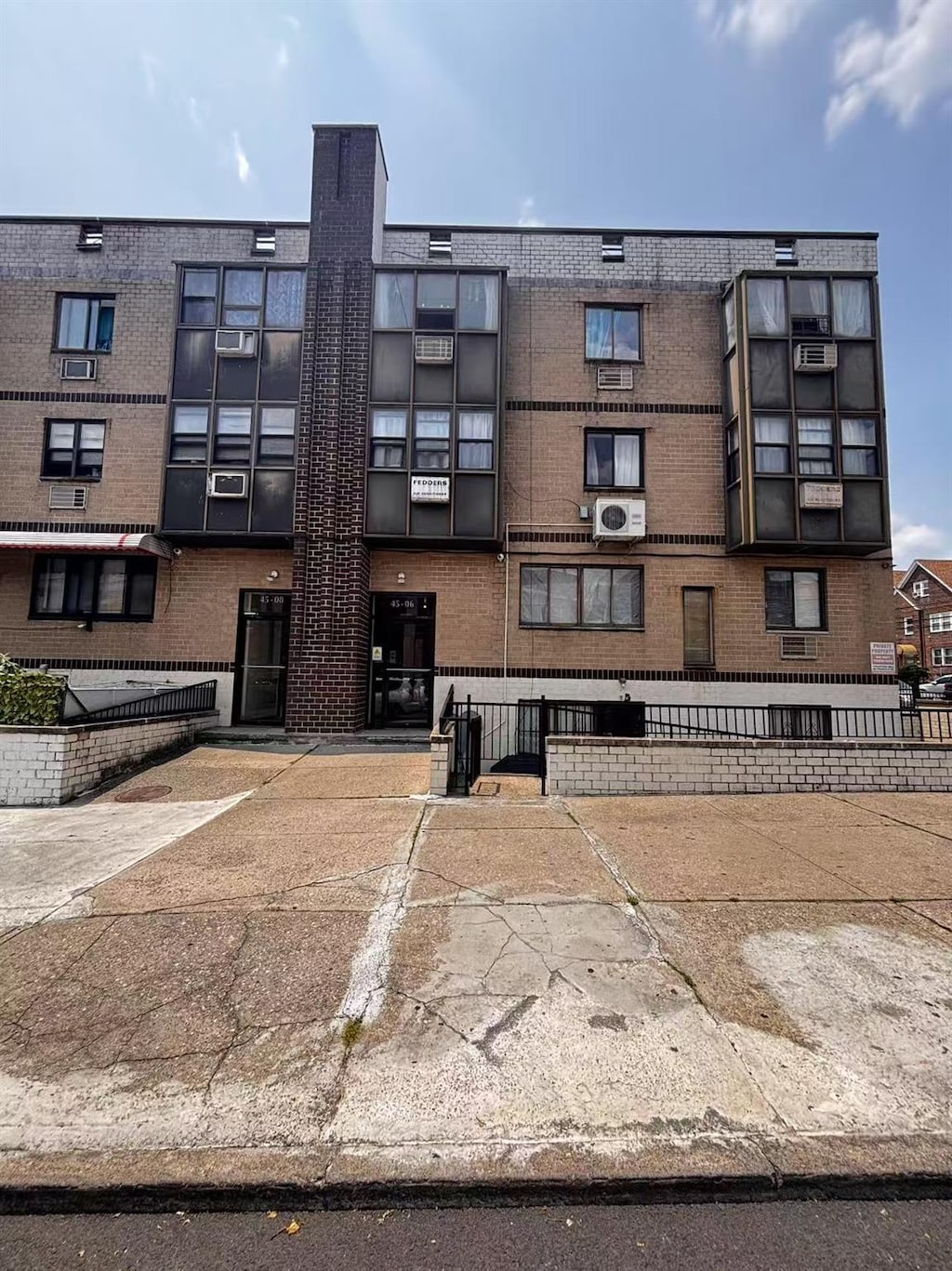 45-06 80th St Unit 3C, Elmhurst, NY 11373 - photo 1