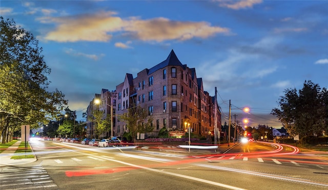 12 Hempstead Ave Unit 1G, Rockville Centre, NY 11570 - view of property at dusk
