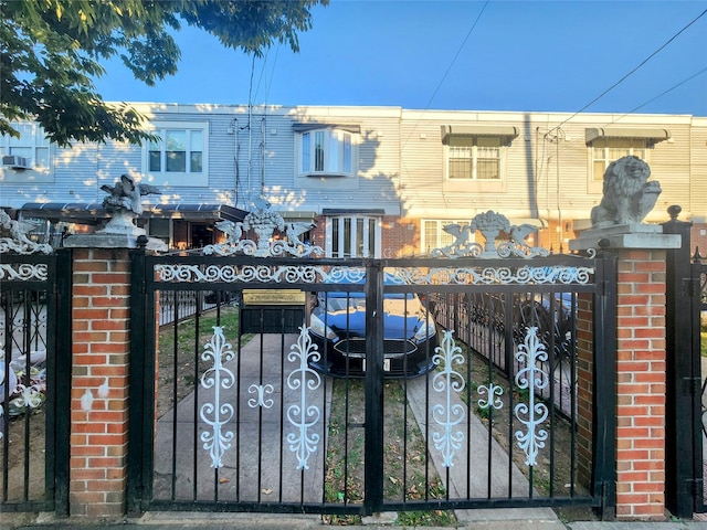 657 Snediker Ave, Brooklyn, NY 11207 - gate with a fenced front yard