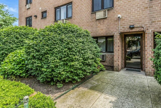 62-36 59th Dr Unit 101, Maspeth, NY 11378 - photo 4