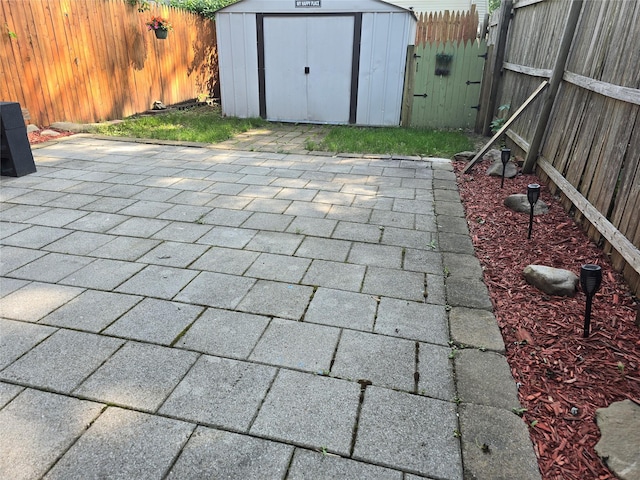 36 Hampton Ct, Middletown, NY 10941 - fenced backyard featuring a shed and a patio