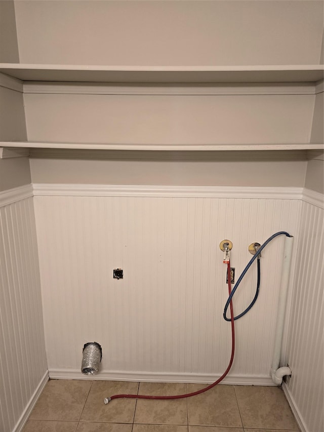 36 Hampton Ct, Middletown, NY 10941 - laundry area featuring a wainscoted wall, tile patterned floors, and washer hookup