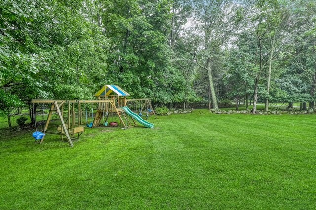 33 Sandy Brook Dr, Spring Valley, NY 10977 - photo 25
