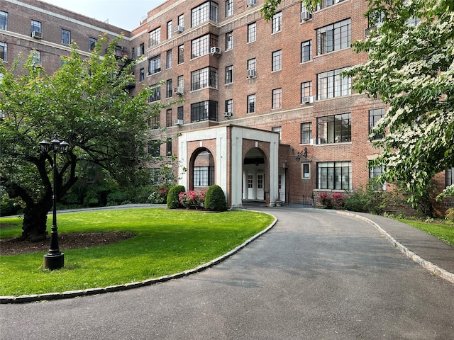 3001 Henry Hudson Pkwy Unit 1Fg, Bronx, NY 10463 - view of apartment building / complex