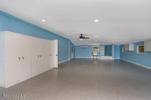138 Lydon Ln, Hannacroix, NY 12124 - garage featuring a ceiling fan and recessed lighting