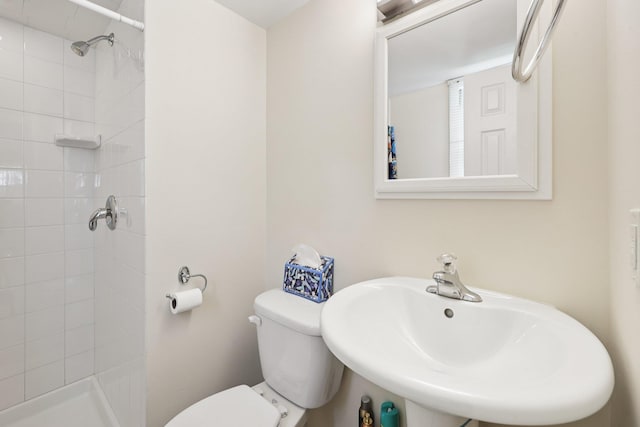 41 Whitman St, Congers, NY 10920 - bathroom featuring a tile shower