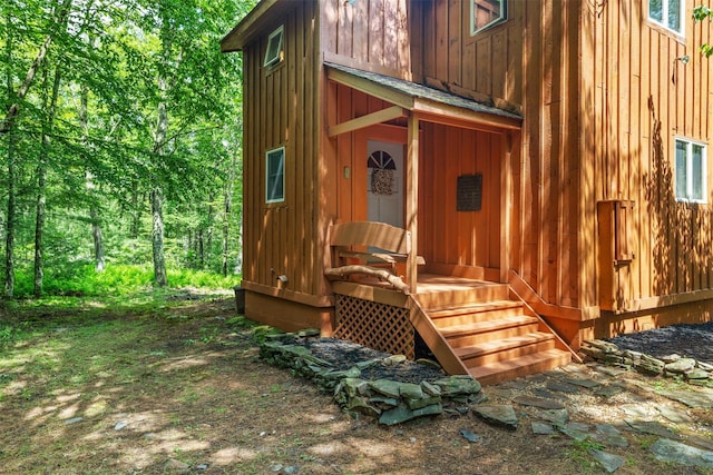 30 Hallenbach Rd, Glen Spey, NY 12737 - entrance to property featuring board and batten siding