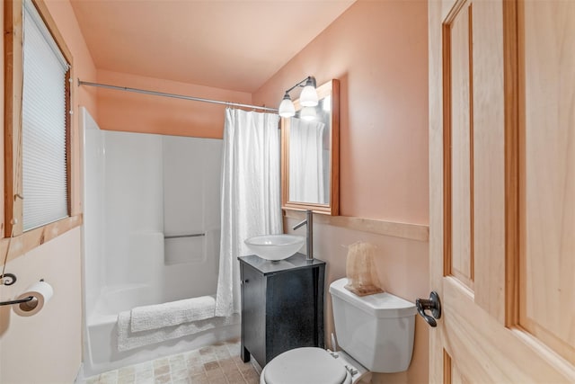 30 Hallenbach Rd, Glen Spey, NY 12737 - full bath featuring shower / bathtub combination with curtain and vanity