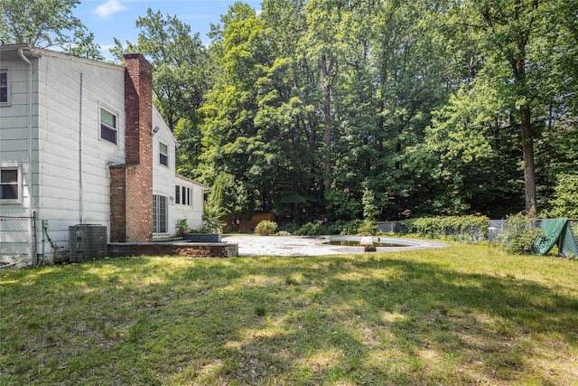10 Salem Ct, Spring Valley, NY 10977 - view of yard with a patio