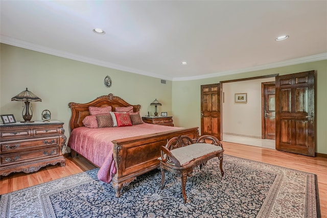 1537 Laurel Hollow Rd, Laurel Hollow, NY 11791 - bedroom featuring light wood finished floors, ornamental molding, and recessed lighting