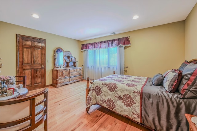 1537 Laurel Hollow Rd, Laurel Hollow, NY 11791 - bedroom featuring light wood-style flooring and recessed lighting