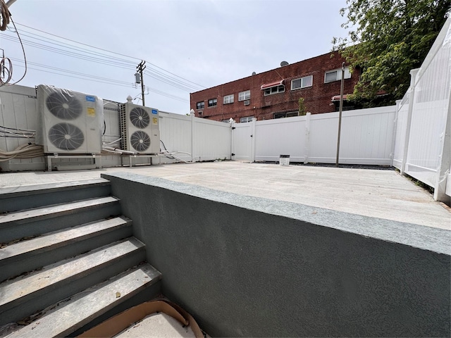 982 E 106th St, Brooklyn, NY 11236 - view of fenced backyard