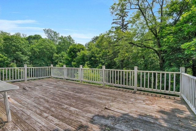 23 Gracemere, Tarrytown, NY 10591 - view of wooden terrace
