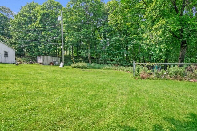 23 Gracemere, Tarrytown, NY 10591 - view of green lawn