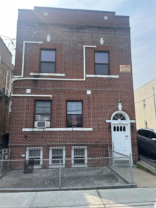 1004 Rhinelander Ave, Bronx, NY 10462 - view of property