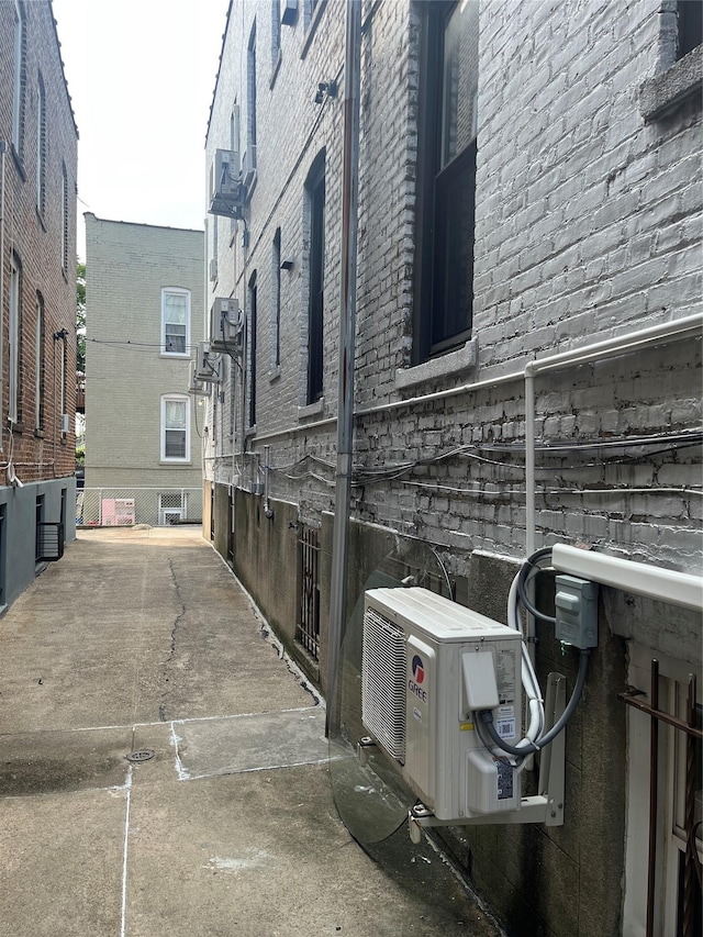 1004 Rhinelander Ave, Bronx, NY 10462 - exterior space