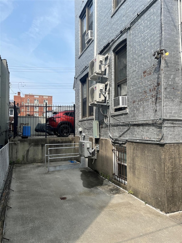 1004 Rhinelander Ave, Bronx, NY 10462 - view of property with cooling unit